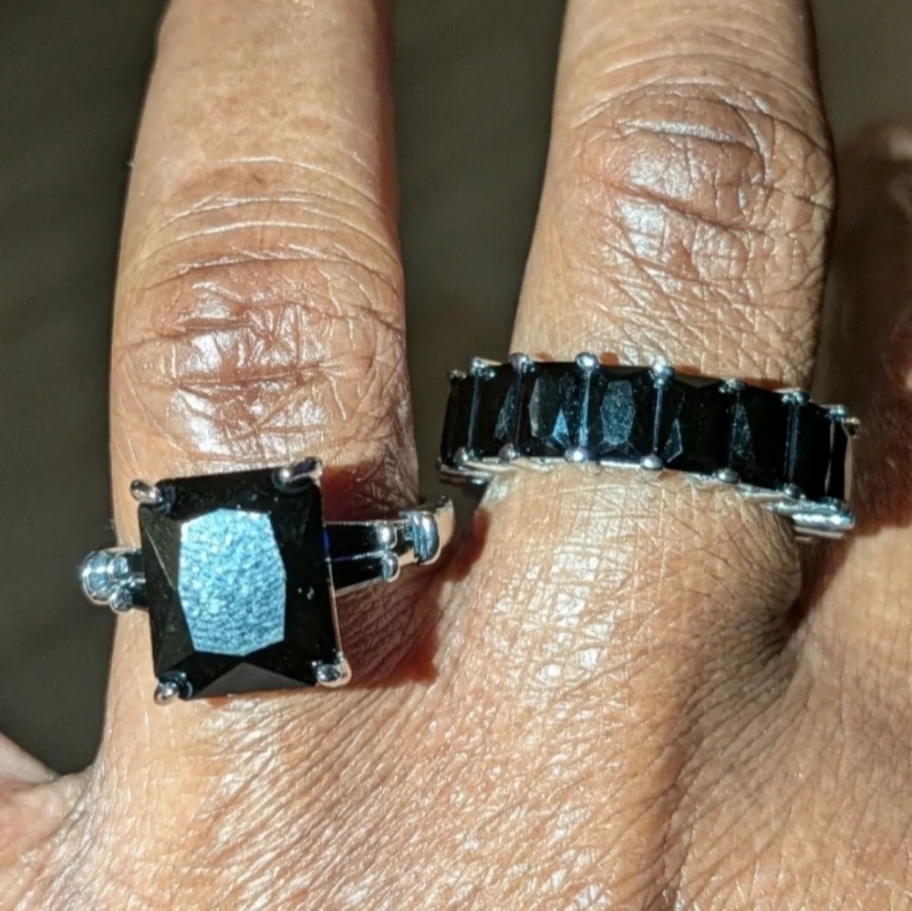 Elegant Black Stone Ring Set Sz 9